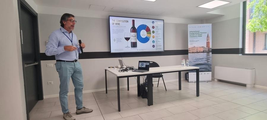 Presentazione tecnica con proiezione